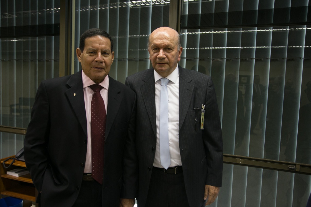 Nabil General Hamilton Mourão